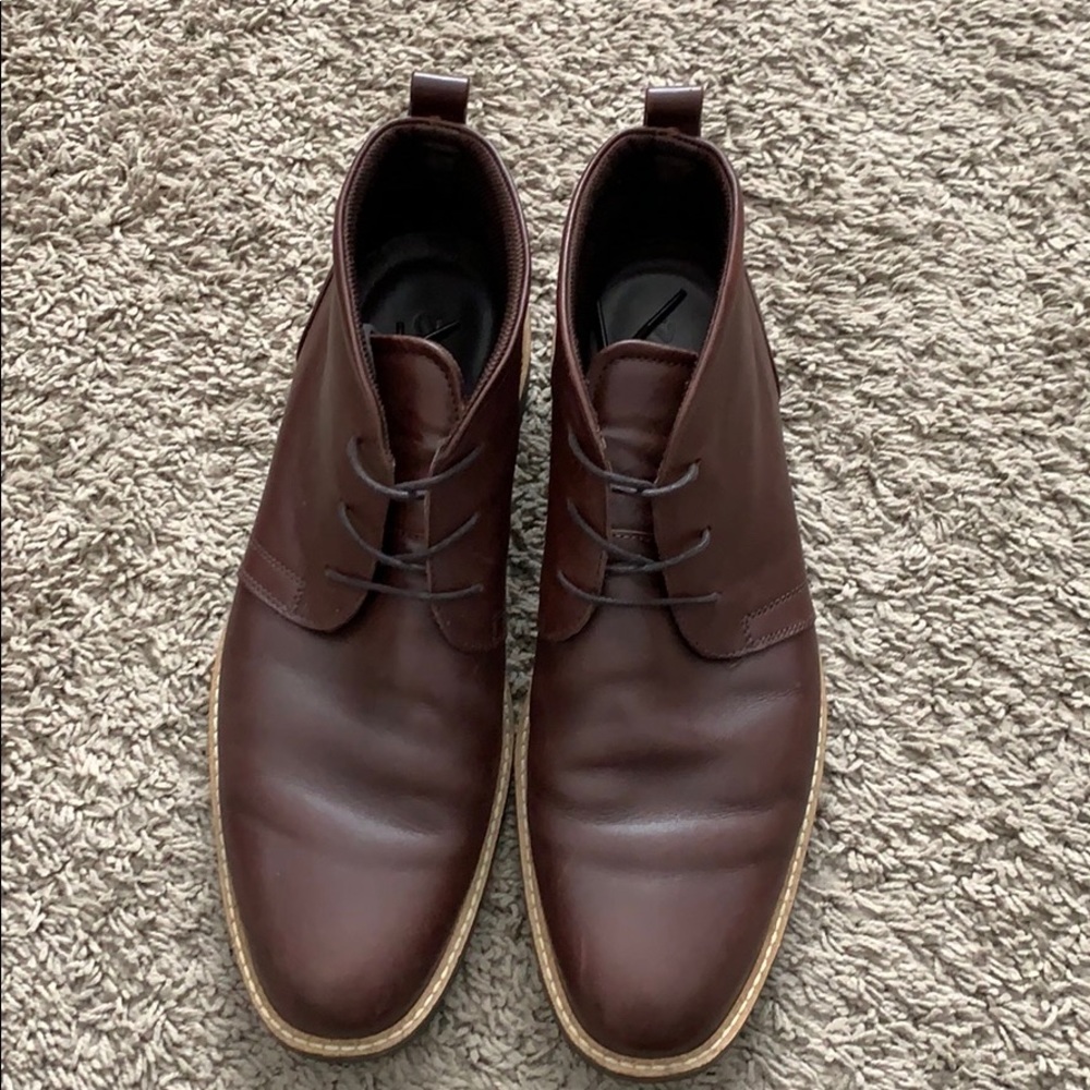 Men’s Chestnut chukka boots